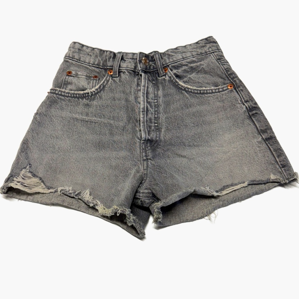 ZARA | High Waisted Denim Shorts In Washed Gray - Casual Chic - Summer Staple